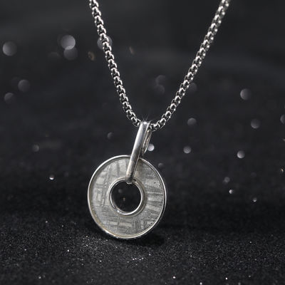 Colar de pendente de prata esterlina de ferro meteorito 925