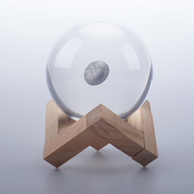 Artesanato de resina Meteorito Regalo Esfera espacial Regalo Esfera de cristal transparente de 80 mm